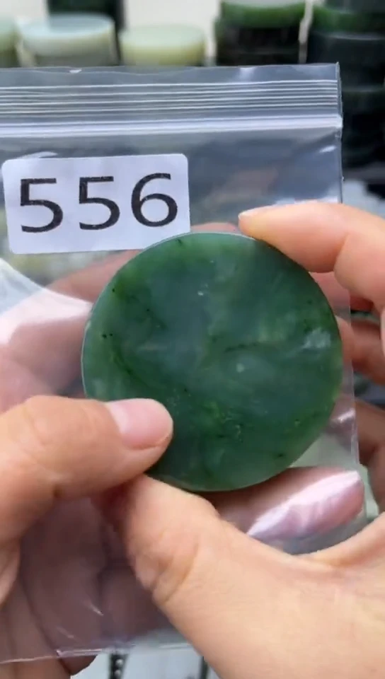 未镶嵌和田玉珠宝半成品镯芯