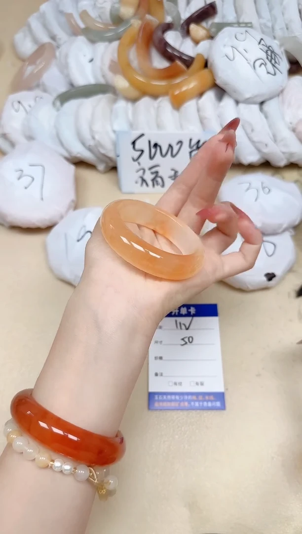 石英质玉手镯未镶嵌112/50