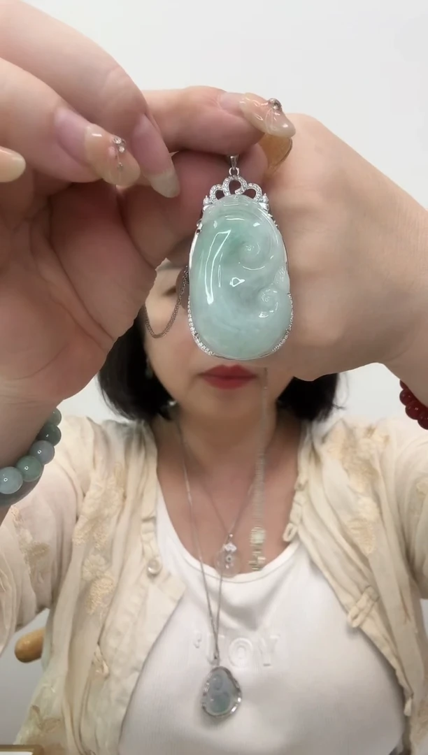 翡翠银S925镶嵌吊坠(赠链)大如意