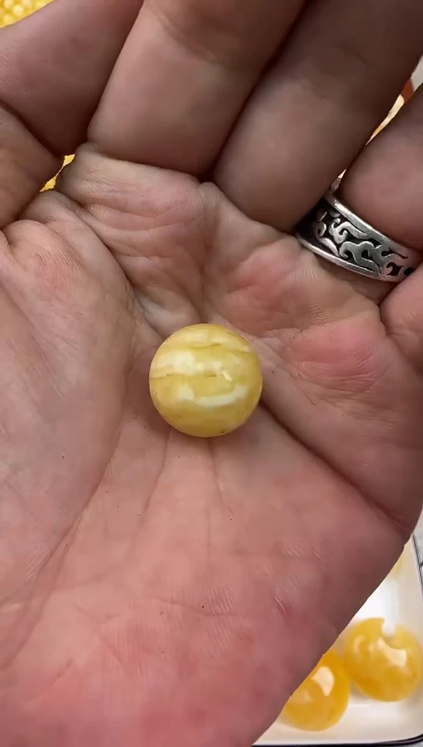 蜜蜡未镶嵌珠宝奇石特价