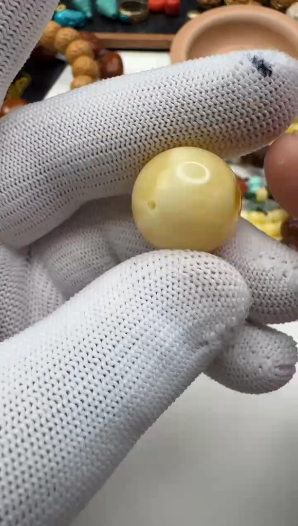 【闪购商品】蜜蜡吊坠(不含链)未镶嵌蜜蜡圆珠