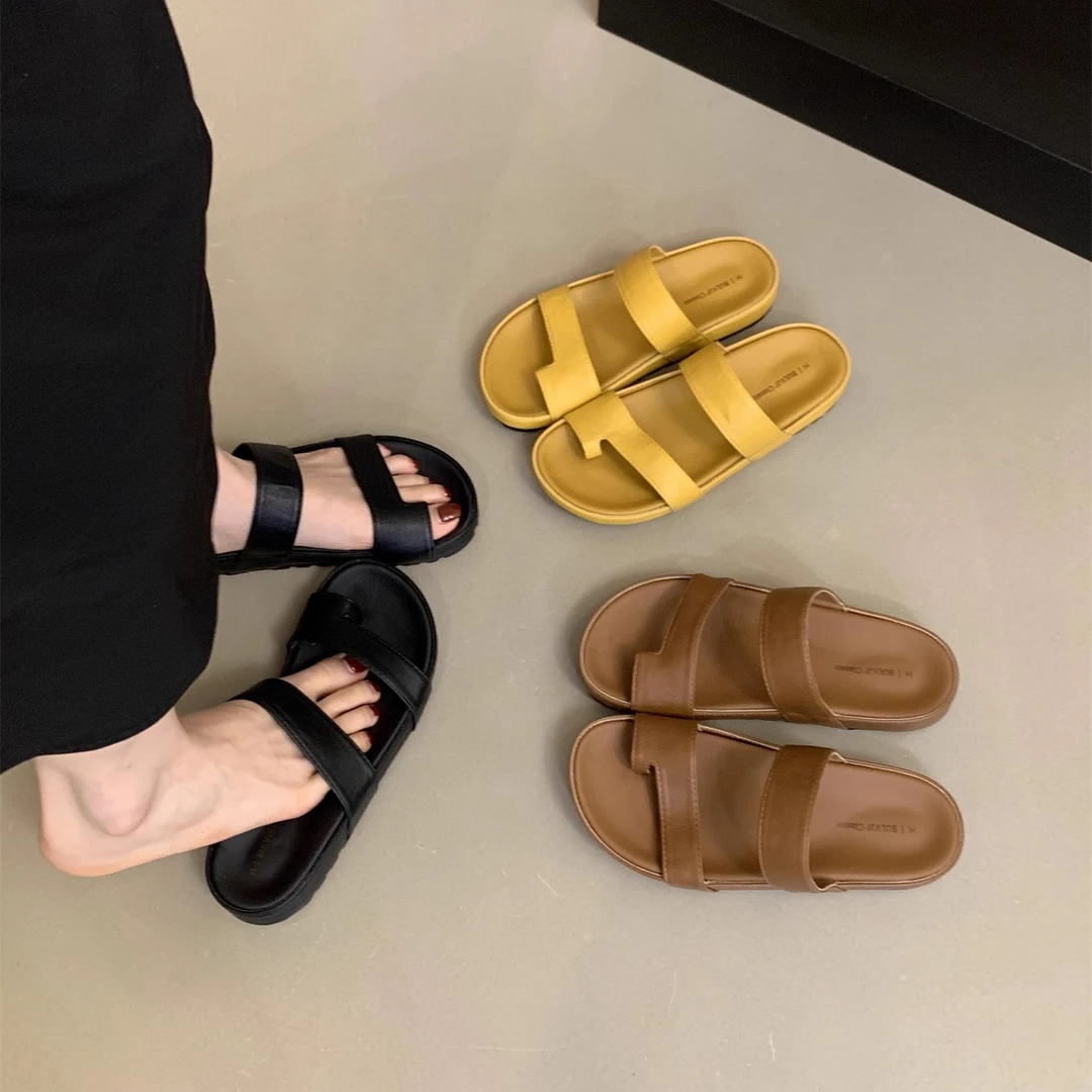 踩屎感厚底拖鞋女外穿夏新款复古套趾凉拖软平底度假沙滩罗马凉鞋