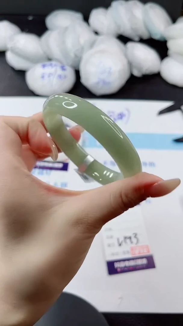 未镶嵌手镯石英质玉多样性发货V193