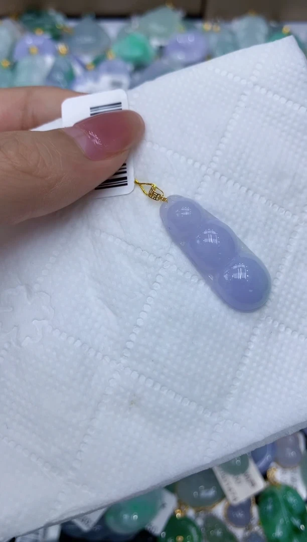 翡翠18K金镶嵌颈饰111111111