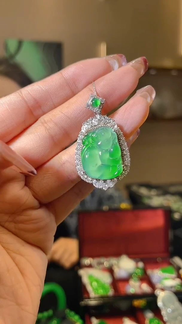 【闪购商品】翡翠吊坠(不含链)银S925镶嵌天然翡翠A货