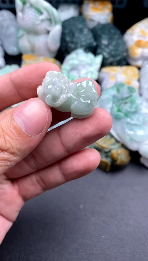 吊坠(不含链)未镶嵌翡翠1