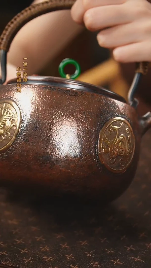 铜小楼 四兽图煮茶壶