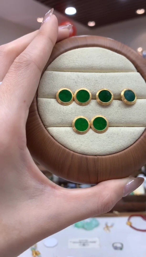 【闪购商品】翡翠未镶嵌耳饰耳钉多样性发货1件