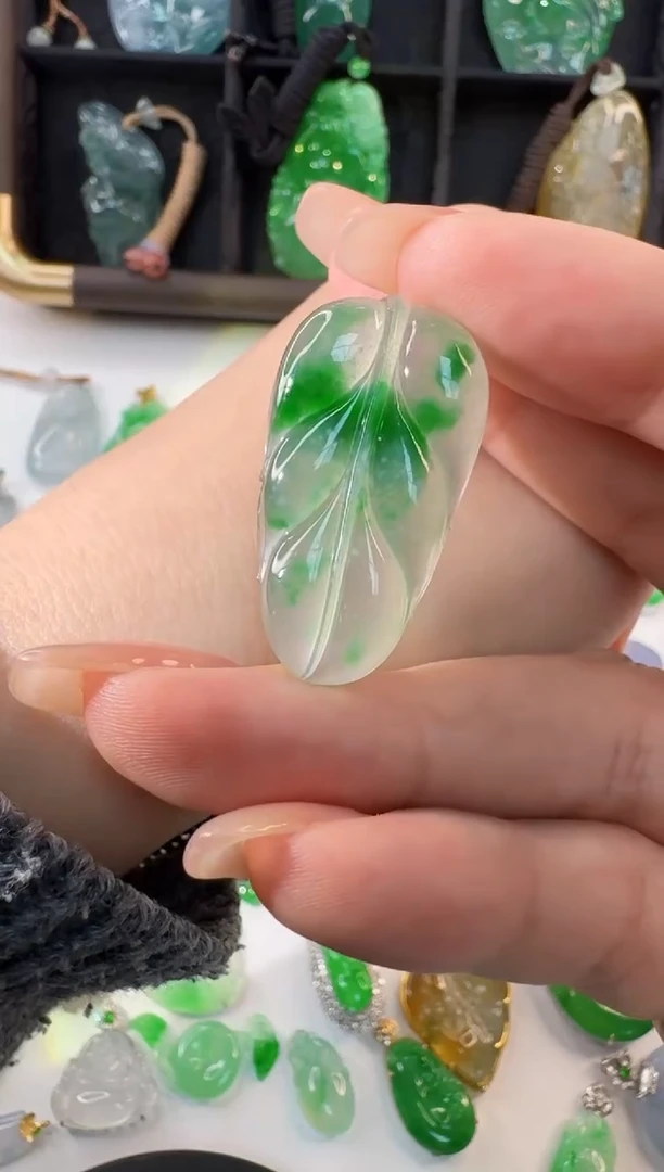 颈饰未镶嵌翡翠缅甸A货翡翠