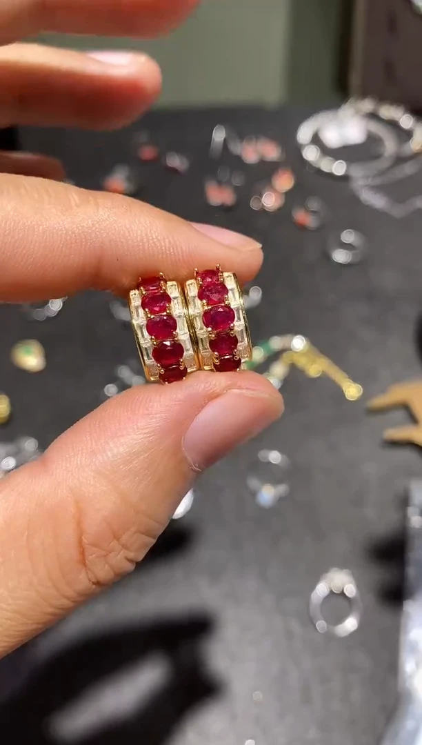 银S925镶嵌耳饰红宝石耳钉