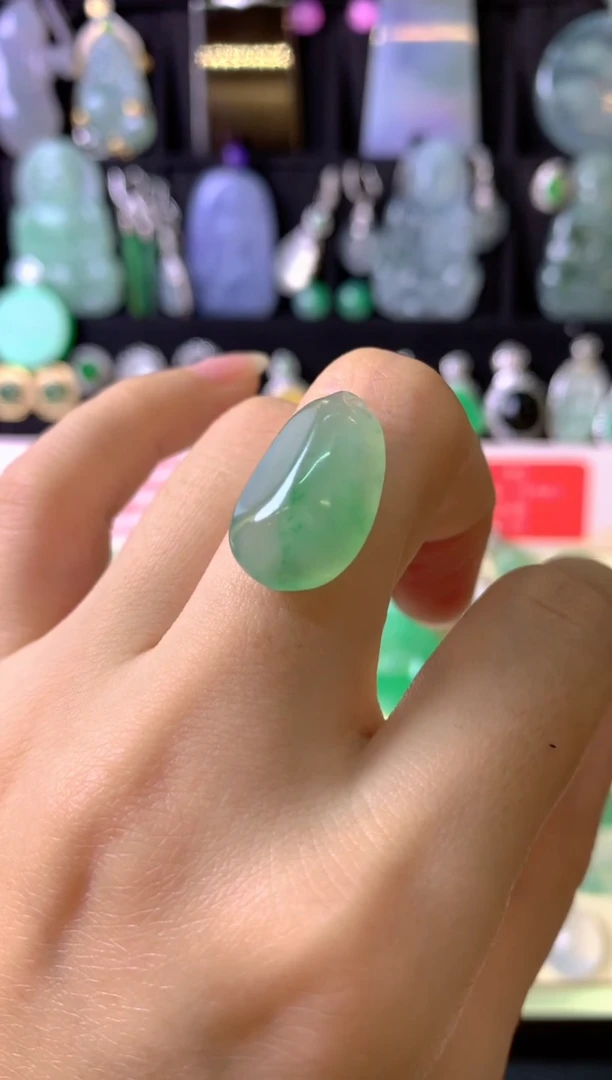定制翡翠未镶嵌毛货抛光