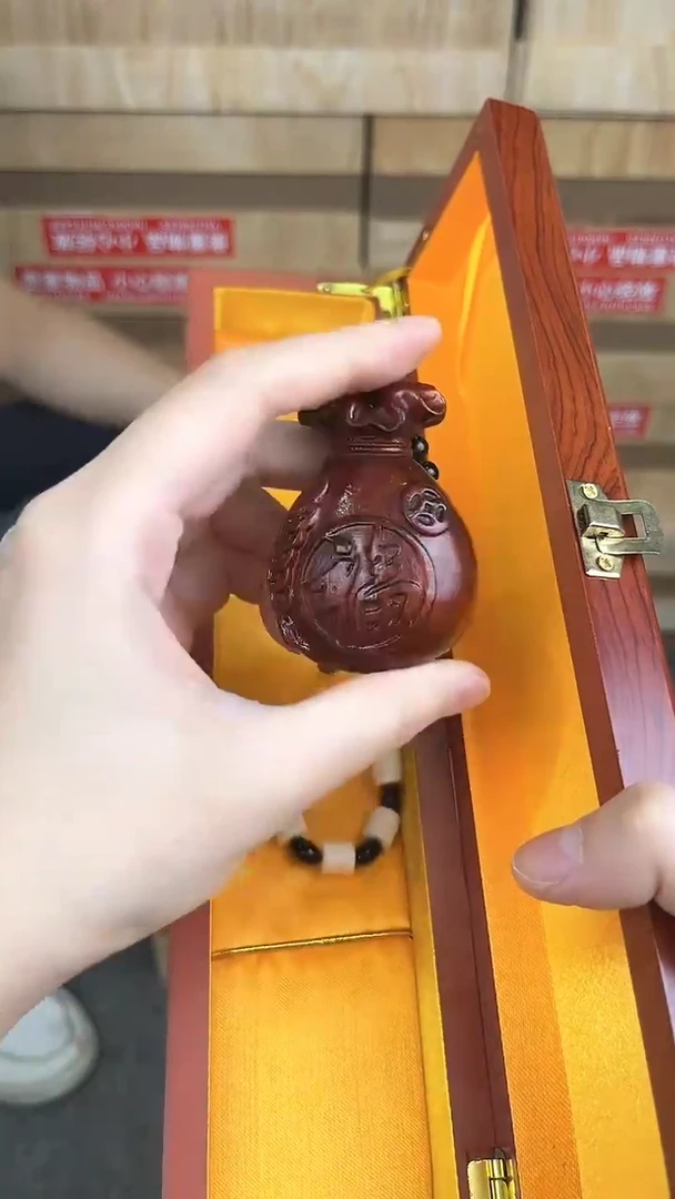 品茗文玩阁钱袋手把件链接@@YS984