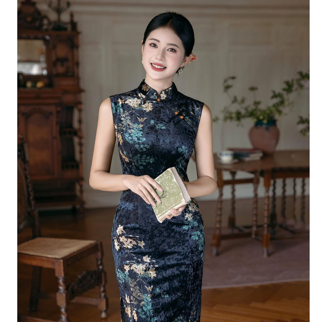 无袖旗袍2025新款高级感丝绒改良复古老上海女新中式连衣裙黑色