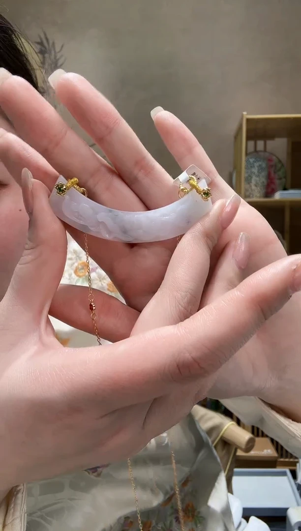 【闪购商品】翡翠颈饰未镶嵌吊坠