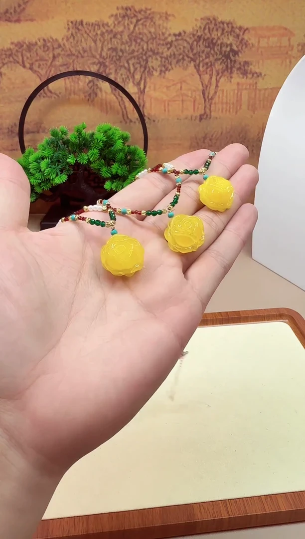 14K金镶嵌蜜蜡手链A948