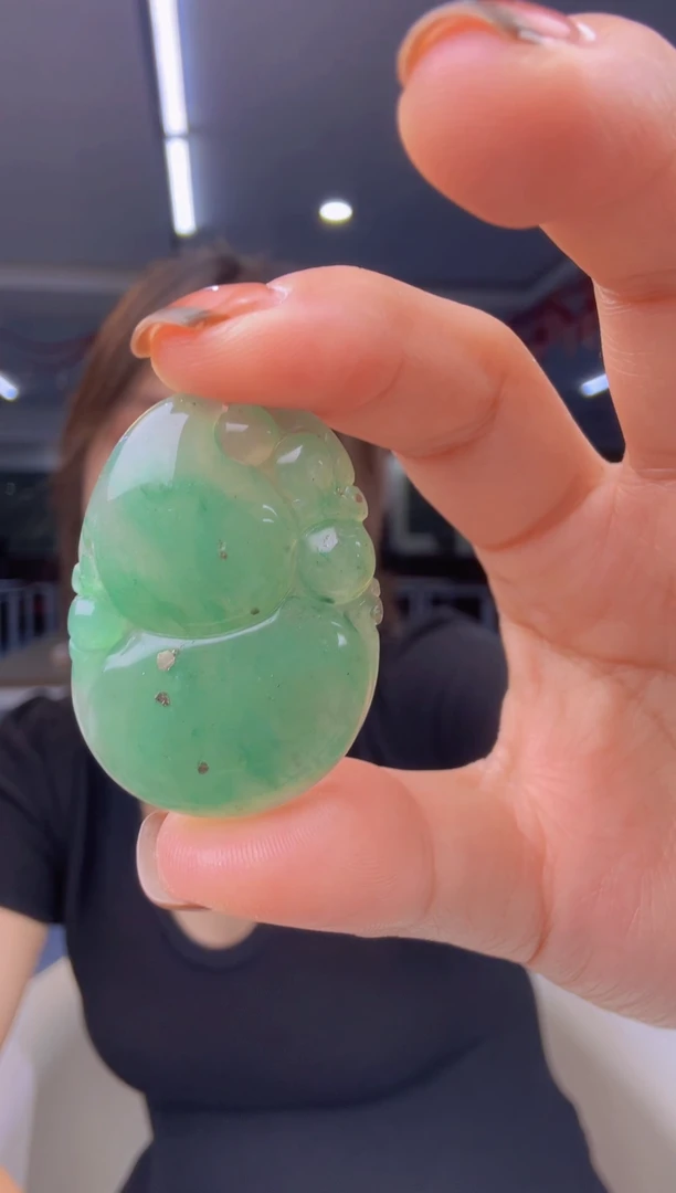 石英质玉未镶嵌吊坠(赠链)葫芦