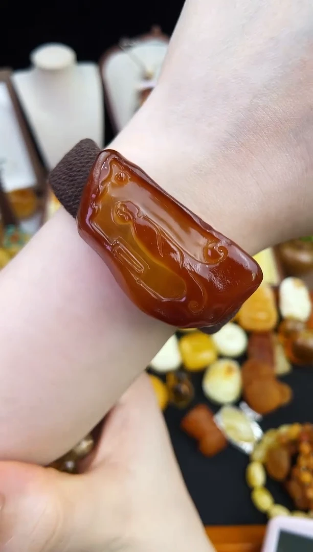 琥珀未镶嵌珠宝奇石柒月