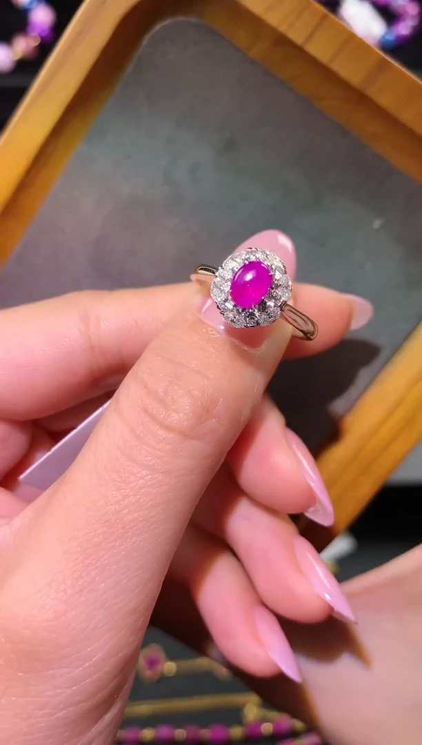 【闪购商品】苏纪石（舒俱来）.18K金镶嵌舒俱来戒指