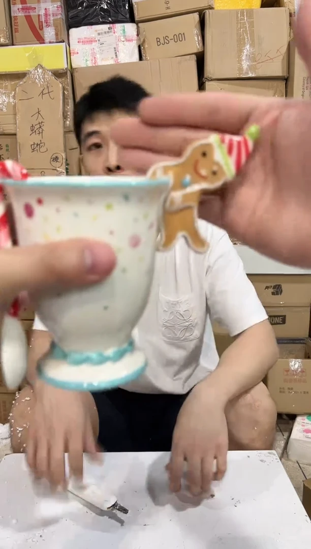 瓷片姜饼人一杯一勺