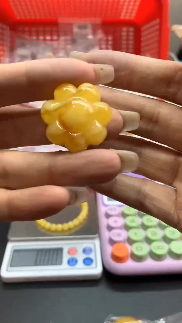 未镶嵌琥珀珠宝奇石142