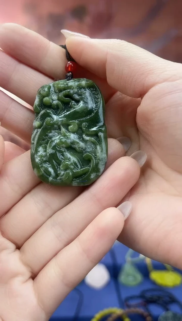未镶嵌岫玉吊坠·