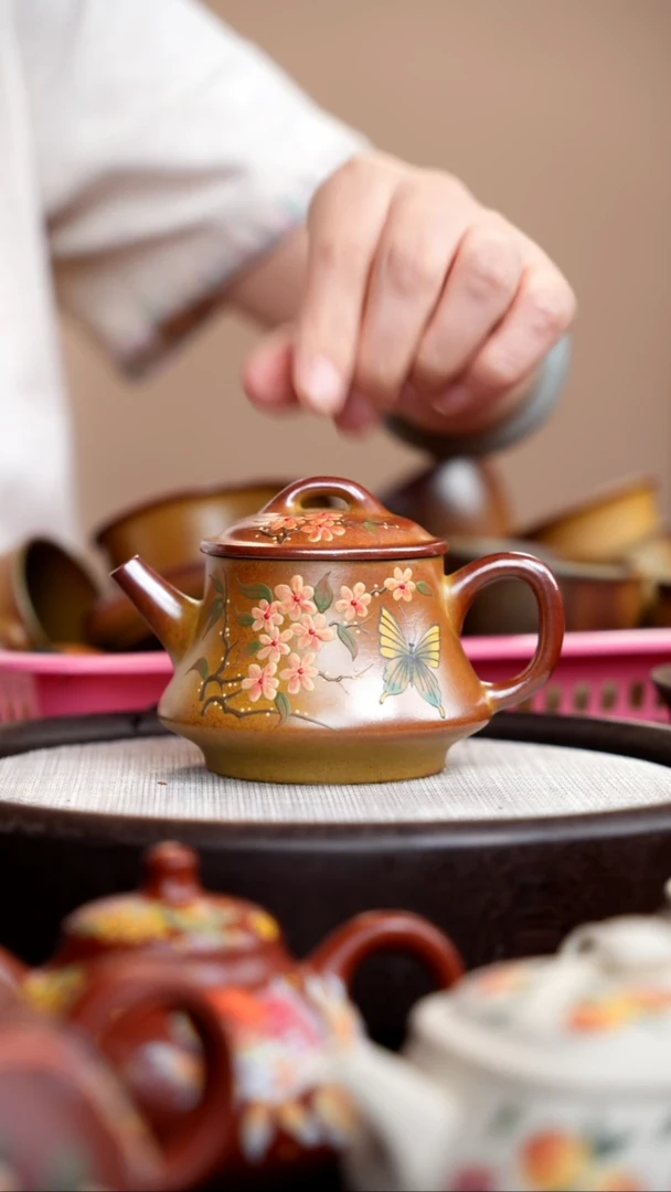 茶壶紫砂柴烧隐瓢泥绘蝶恋花