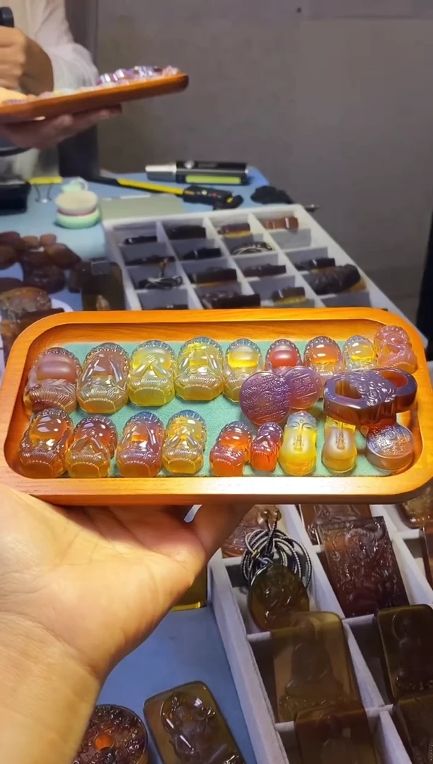 未镶嵌颈饰琥珀羊*妮SN50-80（3-10单）