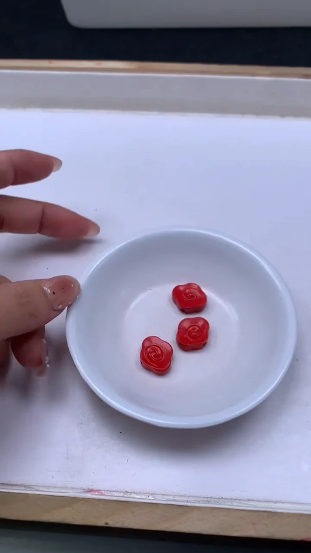 未镶嵌散珠玛瑙/玉髓T485红 砂 祥云13*15*5mm3个6.8元