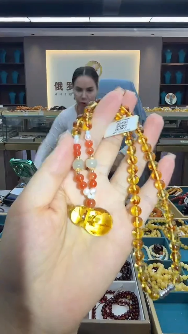 琥珀颈饰未镶嵌172秒拍号 假一罚三