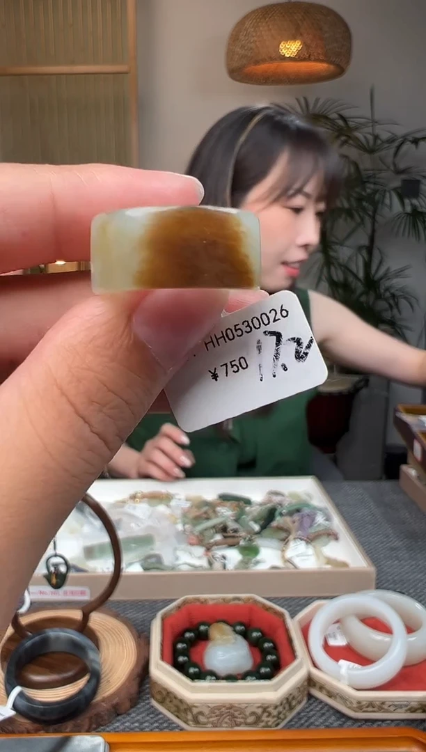 和田玉未镶嵌颈饰戒圈 17.2 HH