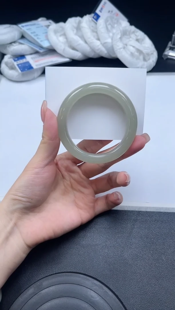 未镶嵌手镯石英质玉035-4950