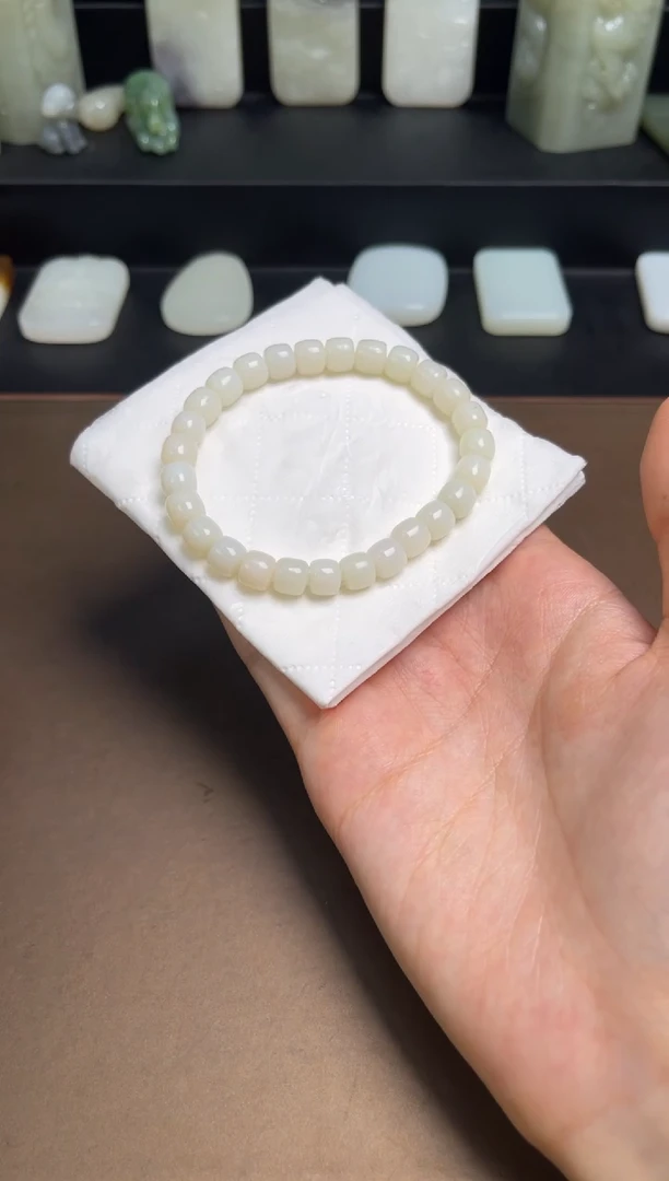 和田玉未镶嵌颈饰13