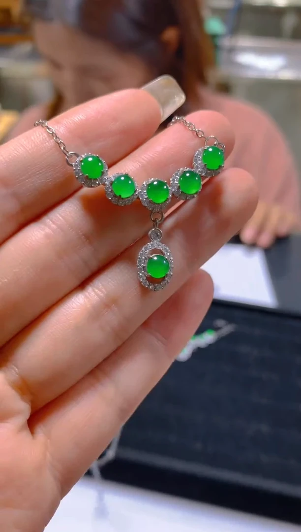 颈饰未镶嵌翡翠多样性发一