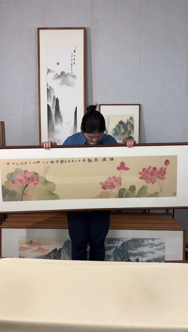 国画手绘*绿塘摇艳*52*172cm带框发货