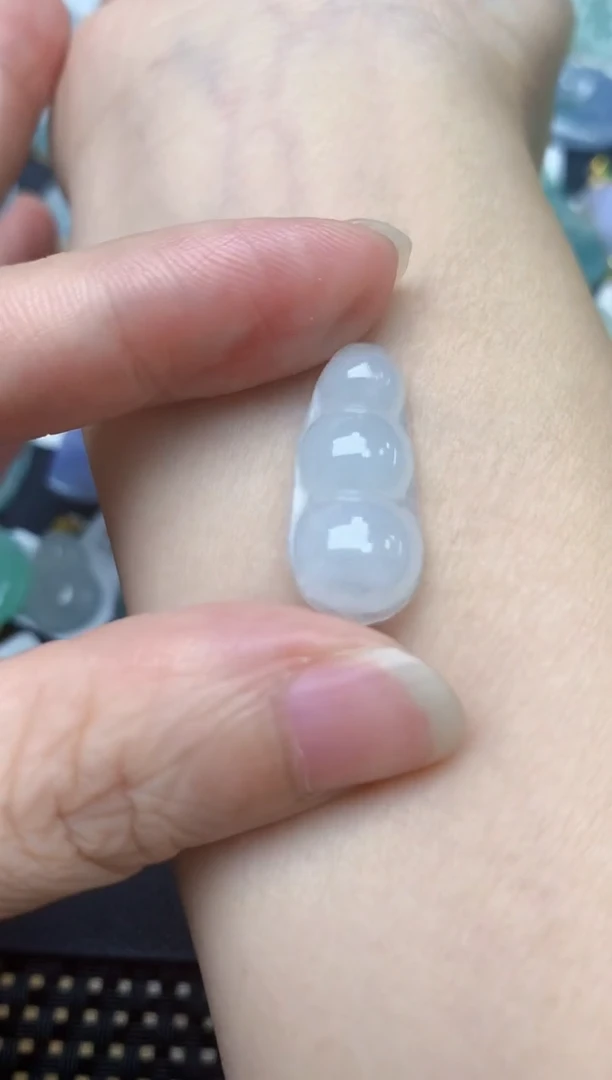 翡翠未镶嵌颈饰天然缅甸A货翡翠