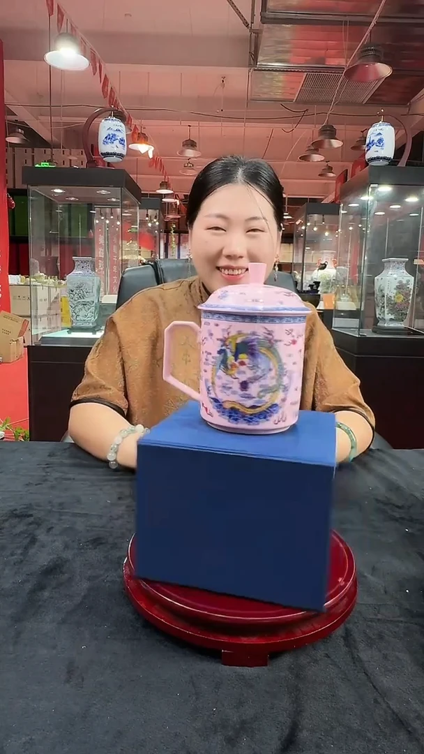 摆件景德镇稀土瓷d3