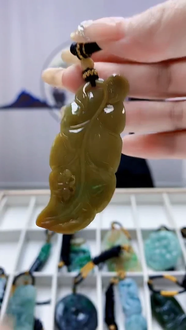 未镶嵌定制翡翠5060DD-毛货挂件85