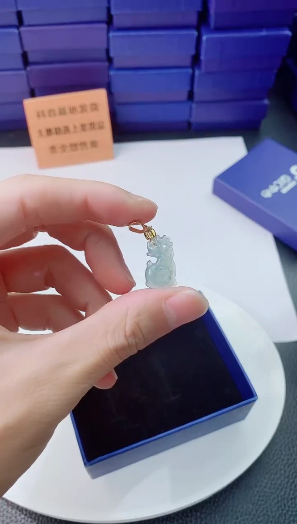 翡翠未镶嵌颈饰1111111111