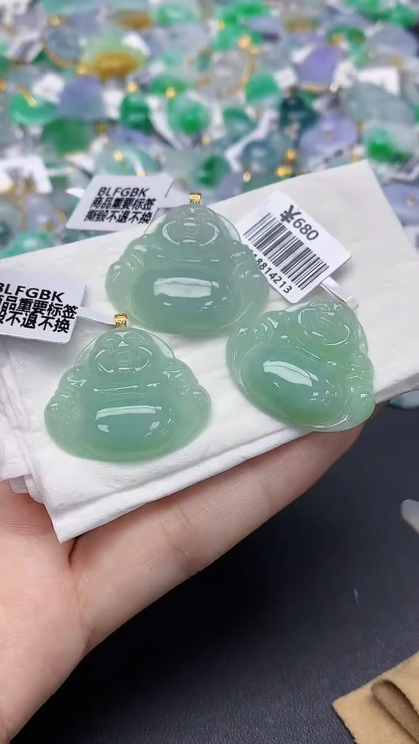 翡翠未镶嵌颈饰天然缅甸a货翡翠随机发一