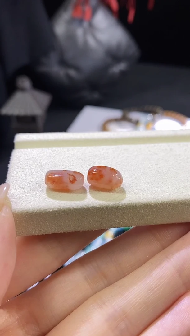 未镶嵌挂件翡翠魚*一对随形（尾款）