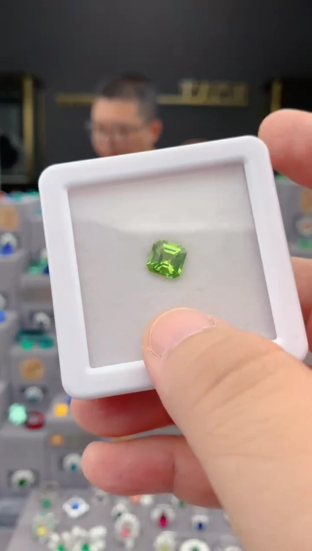 未镶嵌裸石橄榄石2.5ct 橄榄石阿斯切