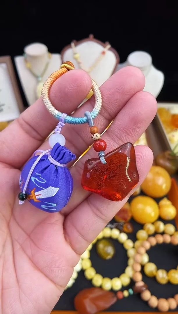 琥珀未镶嵌珠宝奇石柒月