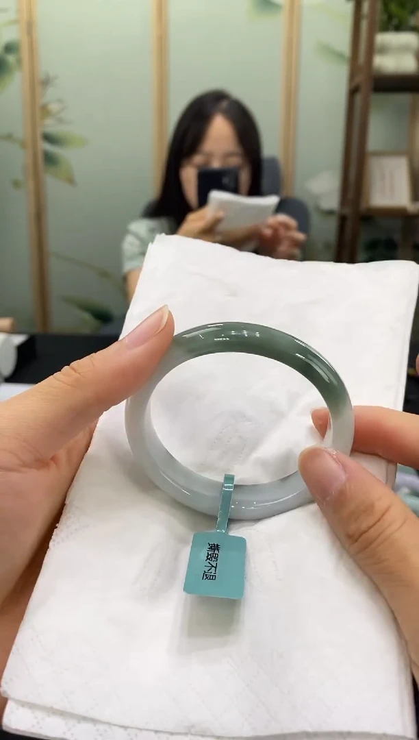 翡翠手镯未镶嵌00005673