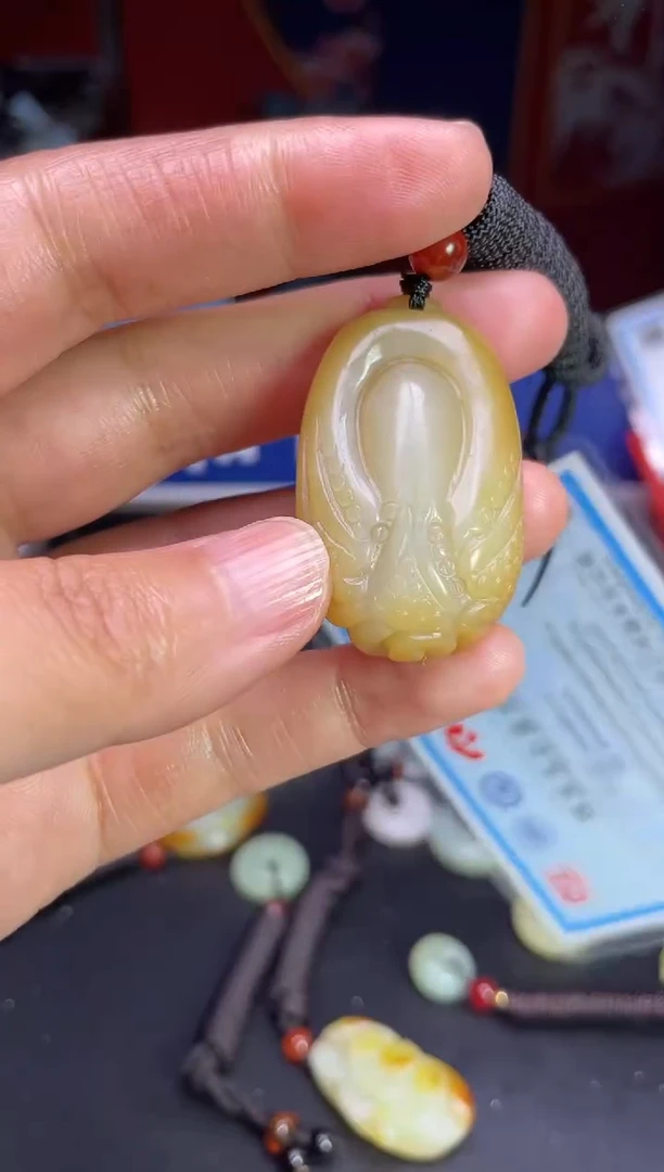 颈饰未镶嵌和田玉1