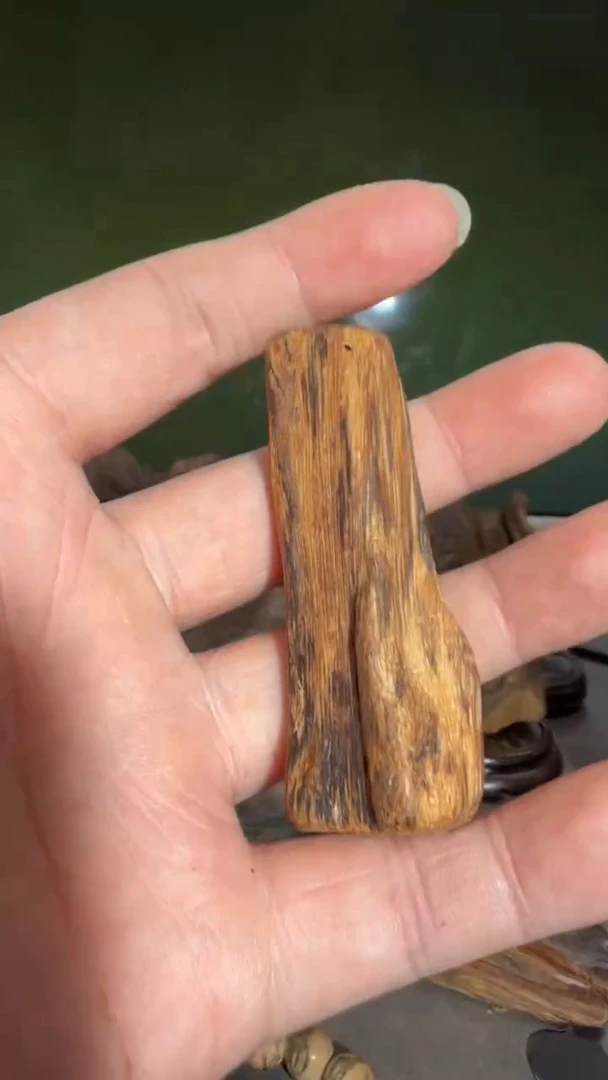 沉香吊坠多样性发一