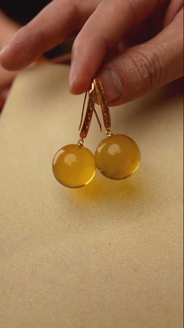 琥珀颈饰未镶嵌19+蓝珀耳环