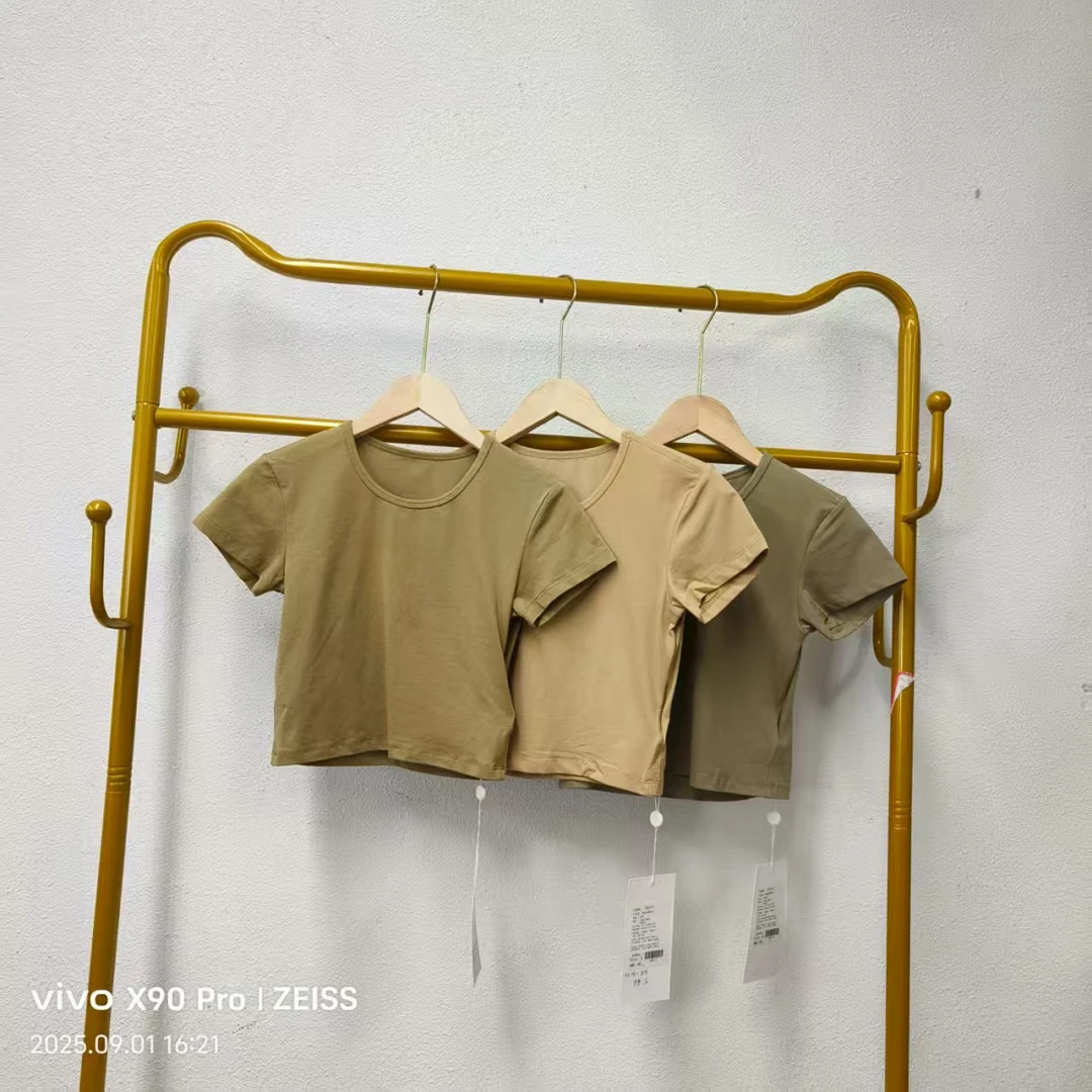 唯琳剪标  7仓F3-14-8031款  经典运动紧身弹力性感风短袖T恤长37