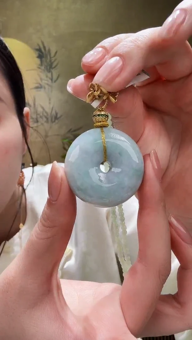 颈饰未镶嵌翡翠吊坠