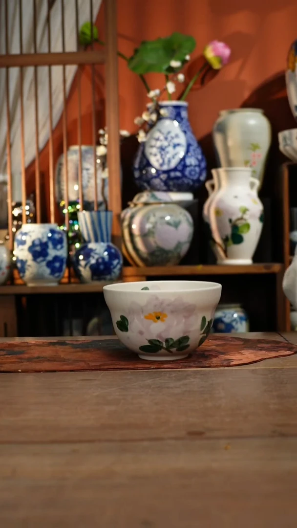 现代高温釉下彩手绘陶瓷餐具