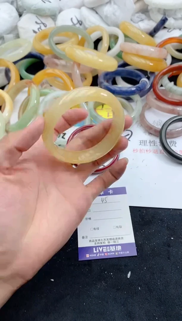 【闪购商品】石英质玉手镯未镶嵌45+59-60